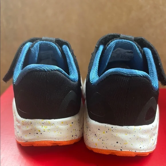 NWT New Balance Infants Fresh Foam Arishi v4 Sneakers Sz: 6 - Picture 7 of 10